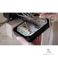 SmartCoop-ohjausyksikkö kanalan automatisointiin